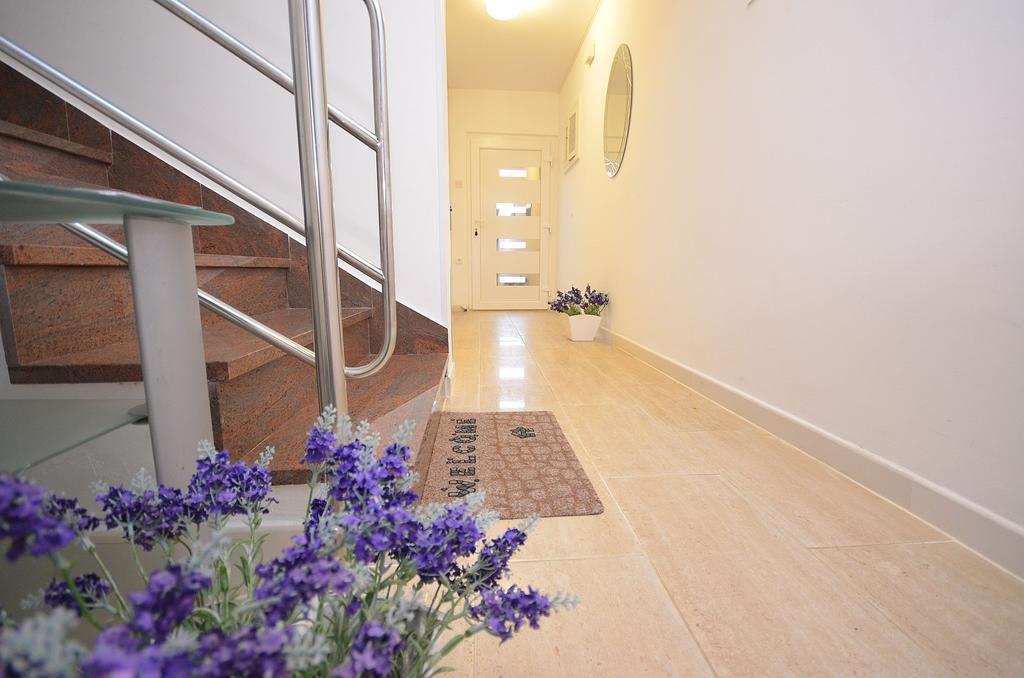 Apartments Miriam Srima Vodice Extérieur photo